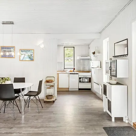 Beautiful In Vaeggerlose With Kitchen