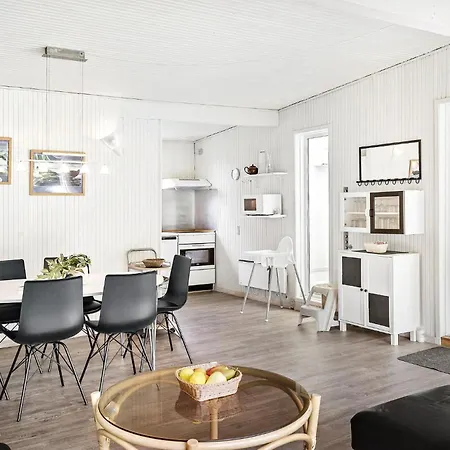 Beautiful In Vaeggerlose With Kitchen Boto By