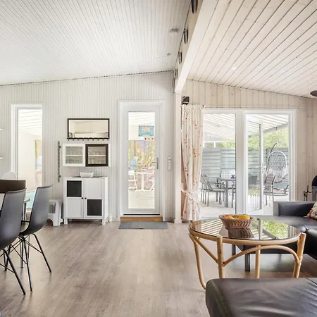 Beautiful In Vaeggerlose With Kitchen * Boto By